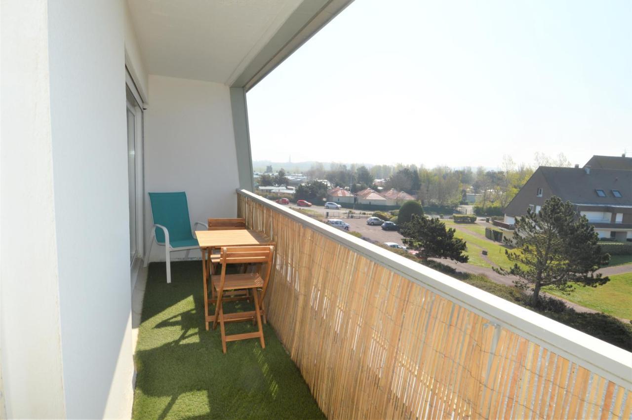 Studio Avec Chambre - Balcon Et A 20M De La Mer Lägenhet Courseulles-sur-Mer Exteriör bild