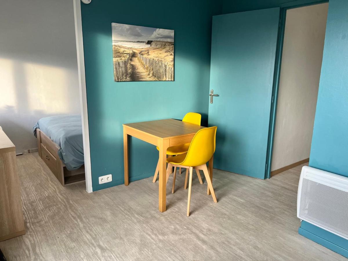 Studio Avec Chambre - Balcon Et A 20M De La Mer Lägenhet Courseulles-sur-Mer Exteriör bild